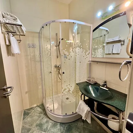 Helin Aeroport - 3*