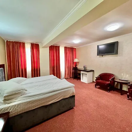 Zen-aeroport Отель Крайова