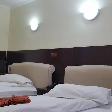 Zen-aeroport 克拉奥华